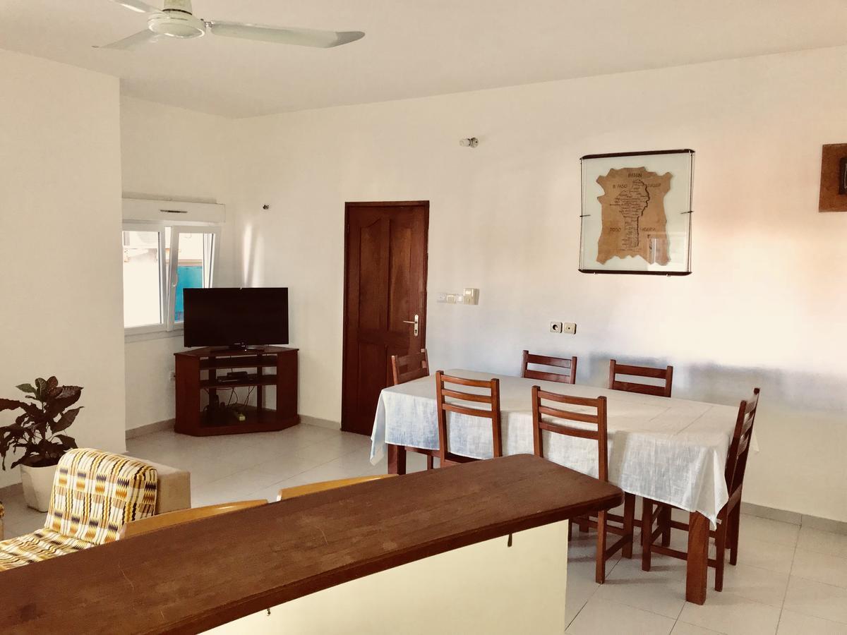 Dodoo Lodge Cotonou Exterior foto